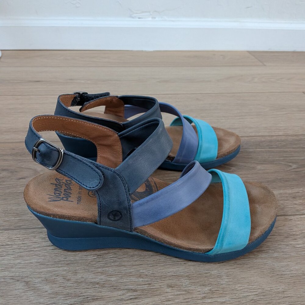 Wanda Panda Sandals - Picture 3 of 5